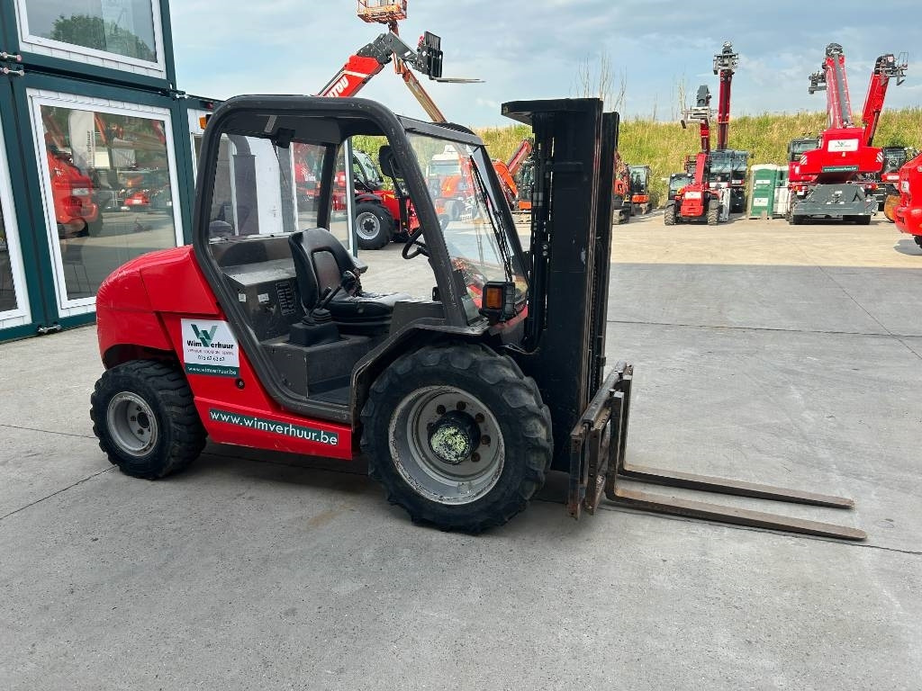 Manitou MH 25.4 - Empilhador todo-o-terreno: foto 4 Manitou MH 25.4 - Empilhador todo-o-terreno: foto 4