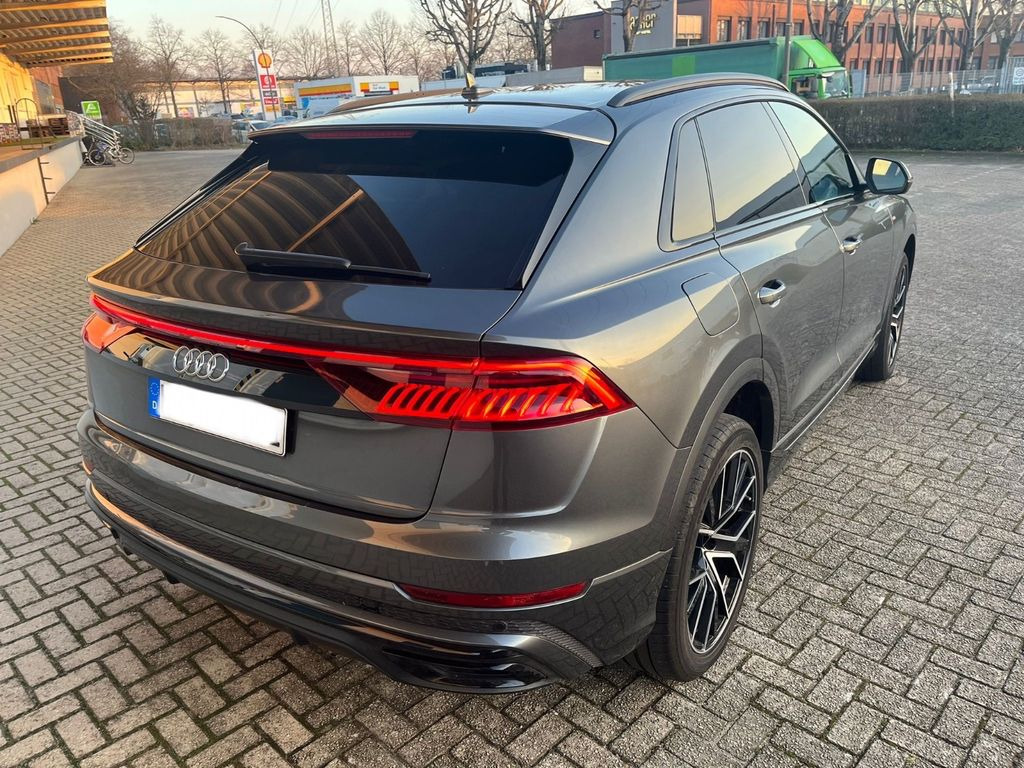 Audi Q8 50 TDI quattro tiptronic 22 Zoll*3xSline*Pano Audi Q8 50 TDI quattro tiptronic 22 Zoll*3xSline*Pano - SUV: foto 2 Audi Q8 50 TDI quattro tiptronic 22 Zoll*3xSline*Pano Audi Q8 50 TDI quattro tiptronic 22 Zoll*3xSline*Pano - SUV: foto 2