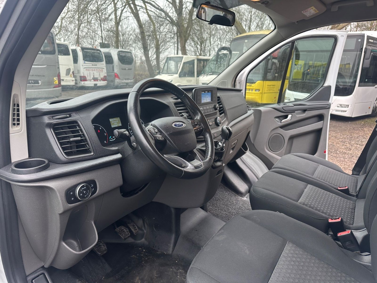 Ford Transit Custom (Klima*Euro 6) - Minibus, Furgão de passageiros: foto 1 Ford Transit Custom (Klima*Euro 6) - Minibus, Furgão de passageiros: foto 1