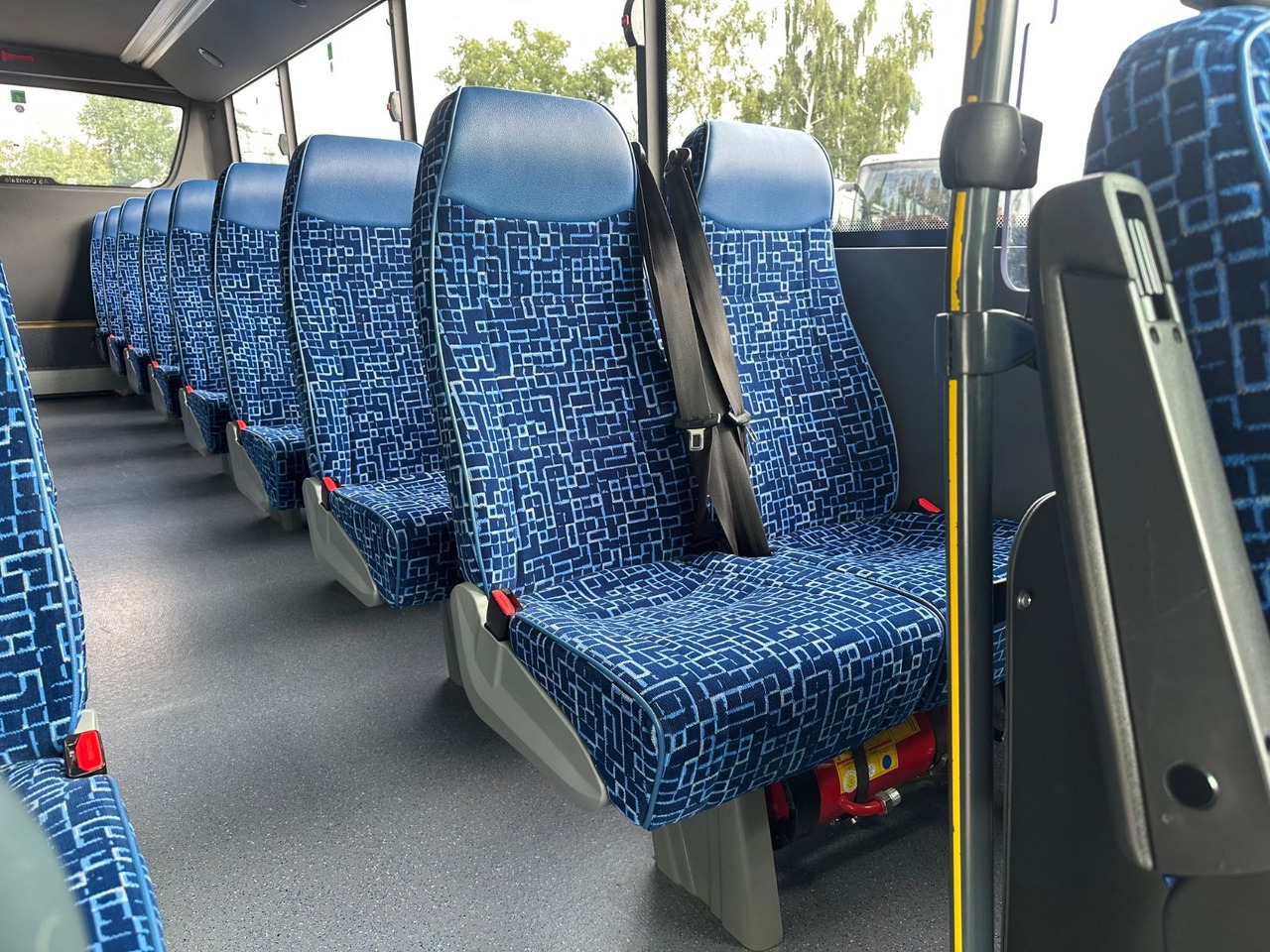Iveco Rapido 70C18 (wenig Km*7.2t*33 Sitze) Rosero - Minibus, Furgão de passageiros: foto 5 Iveco Rapido 70C18 (wenig Km*7.2t*33 Sitze) Rosero - Minibus, Furgão de passageiros: foto 5