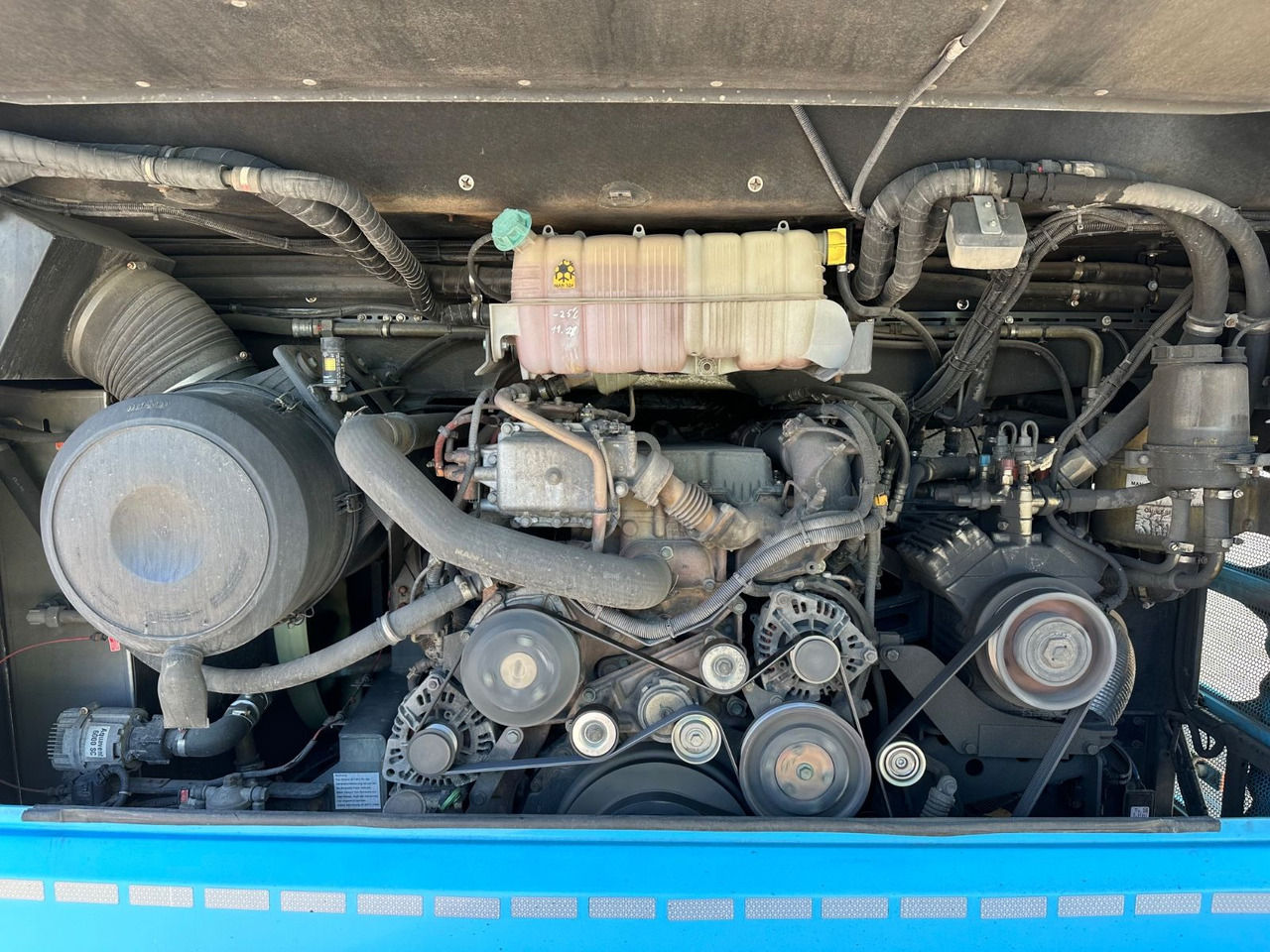 MAN R08 Lions Coach L (60 Sitze*Schalt) - Autocarro: foto 3 MAN R08 Lions Coach L (60 Sitze*Schalt) - Autocarro: foto 3