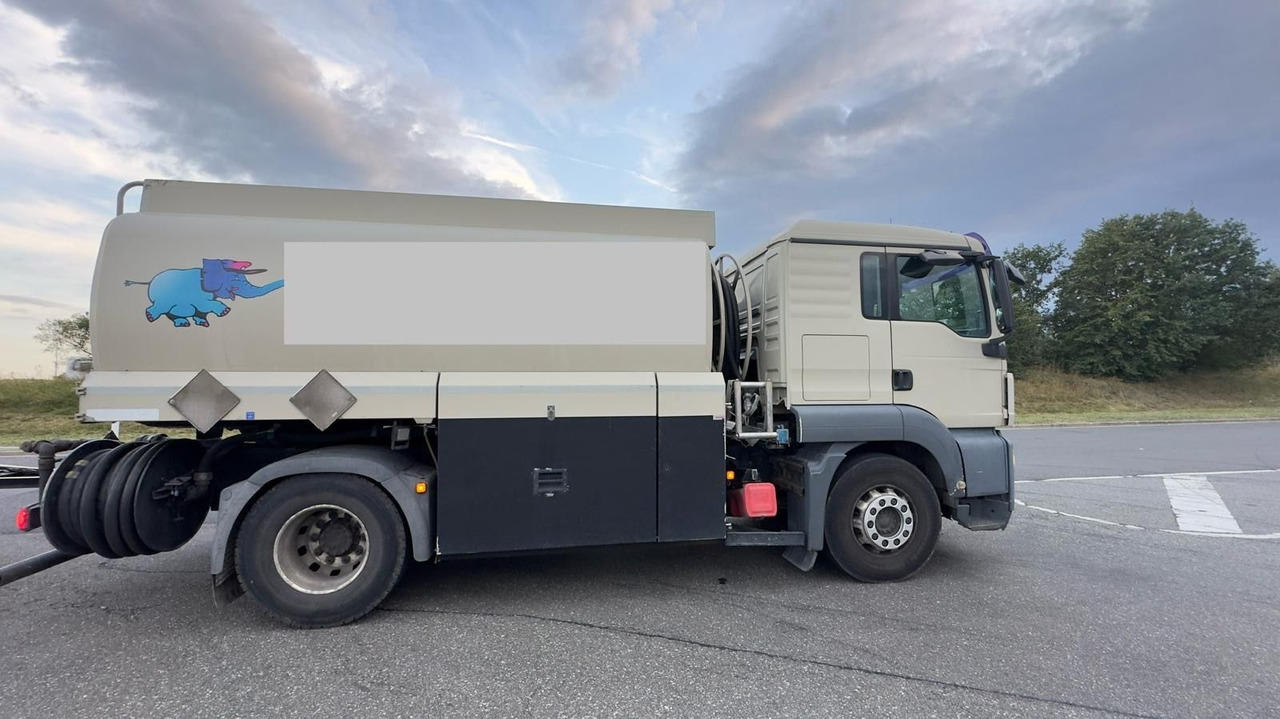 MAN TGS 18.440 4X2 BL A3 (Oben+Untenbefüllung) - Caminhão tanque: foto 2 MAN TGS 18.440 4X2 BL A3 (Oben+Untenbefüllung) - Caminhão tanque: foto 2