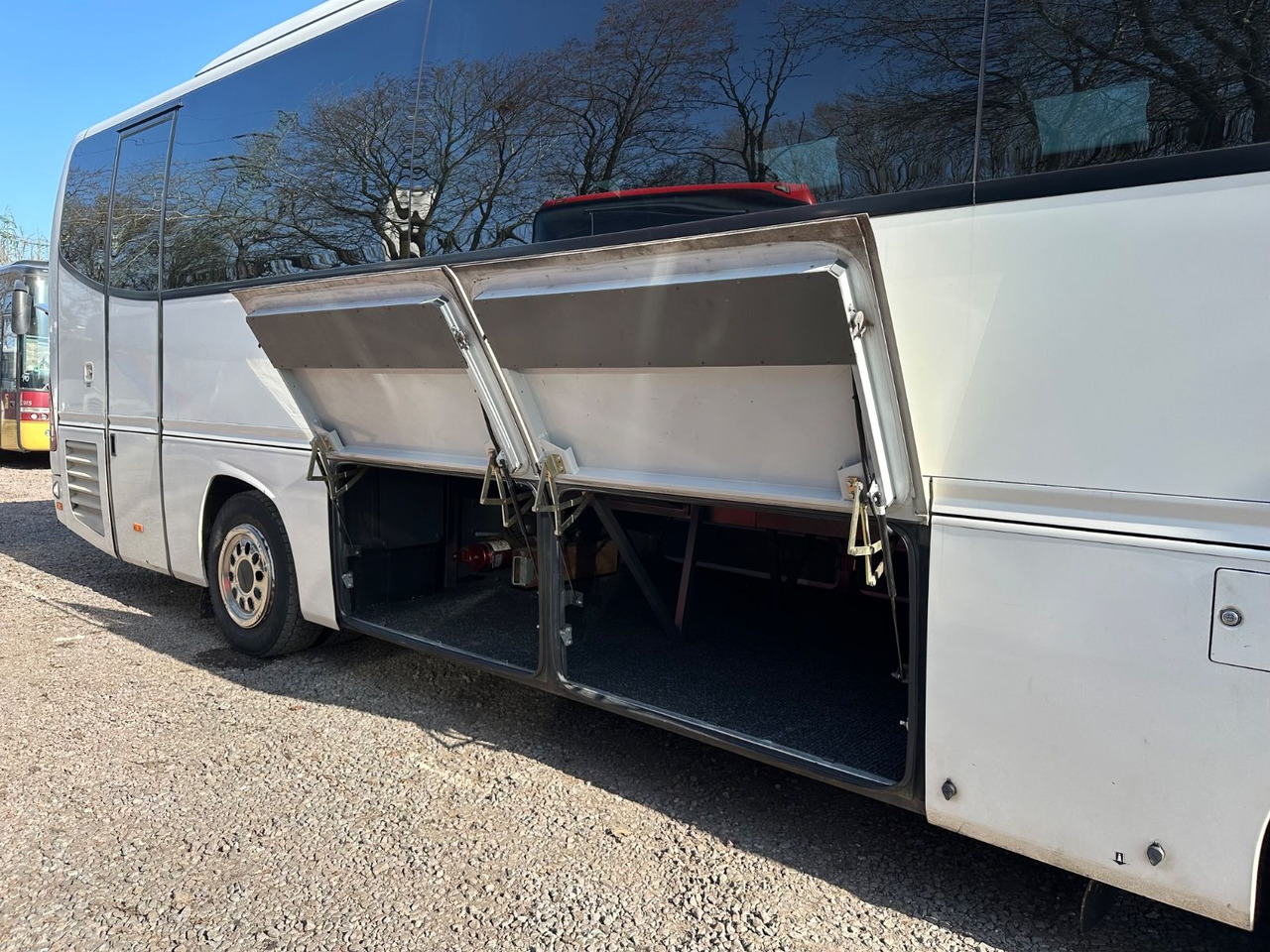 Mercedes-Benz O510 Tourino (wenig Km*Softline Sitze) - Autocarro: foto 4 Mercedes-Benz O510 Tourino (wenig Km*Softline Sitze) - Autocarro: foto 4