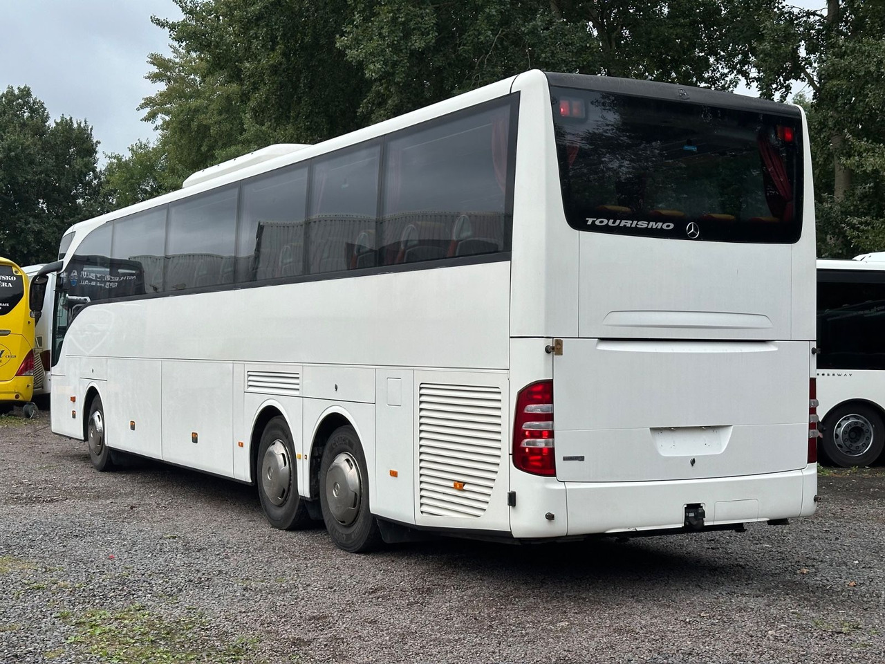 Mercedes-Benz Tourismo O350 16 RHD-M (56 Sitze*DE*TOP) - Autocarro: foto 2 Mercedes-Benz Tourismo O350 16 RHD-M (56 Sitze*DE*TOP) - Autocarro: foto 2