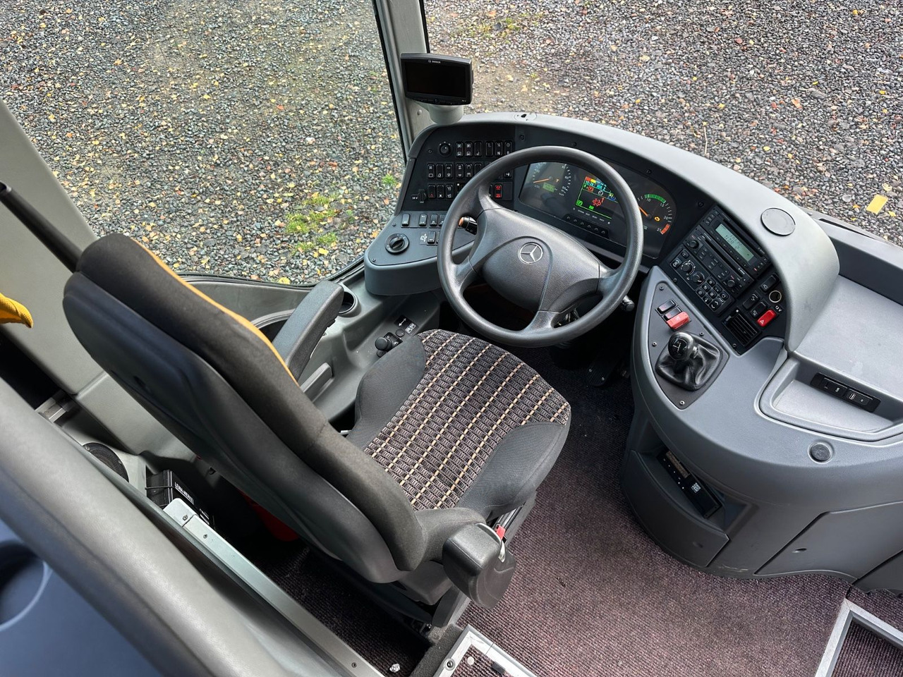 Mercedes-Benz Tourismo O350 17 RHD-L (59Sitze*DE*TOP) - Autocarro: foto 5 Mercedes-Benz Tourismo O350 17 RHD-L (59Sitze*DE*TOP) - Autocarro: foto 5