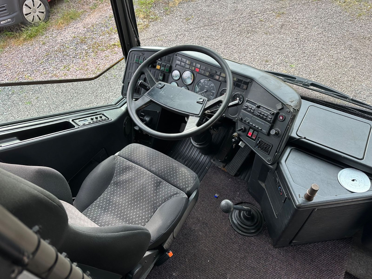 Setra S 315 UL (56 Sitze*Klima*Schalt*TOP) - Ônibus suburbano: foto 5 Setra S 315 UL (56 Sitze*Klima*Schalt*TOP) - Ônibus suburbano: foto 5