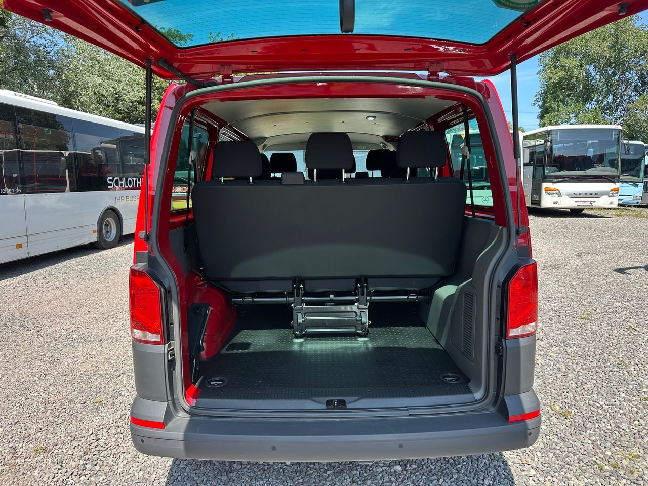 Volkswagen T6 Kombi (PDC Hi*ACC*StandHz*9 Sitzer*AC) - Furgão de passageiros: foto 3 Volkswagen T6 Kombi (PDC Hi*ACC*StandHz*9 Sitzer*AC) - Furgão de passageiros: foto 3