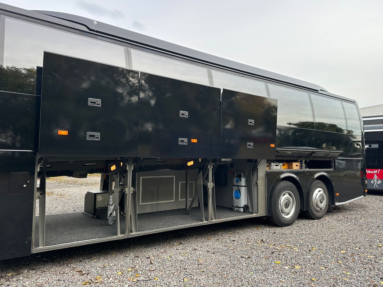 Volvo 9700 HD 6x2 Euro 5(9900*416 HD*Tourismo RHD-M) - Autocarro: foto 3 Volvo 9700 HD 6x2 Euro 5(9900*416 HD*Tourismo RHD-M) - Autocarro: foto 3