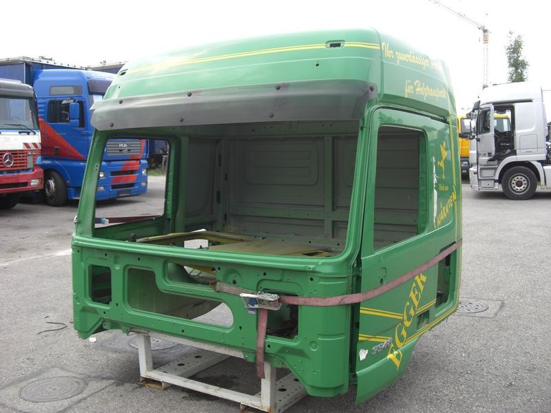 MERCEDES BENZ Actros MP2 Rohbau/Beschaedigt - Cabine: foto 1 MERCEDES BENZ Actros MP2 Rohbau/Beschaedigt - Cabine: foto 1